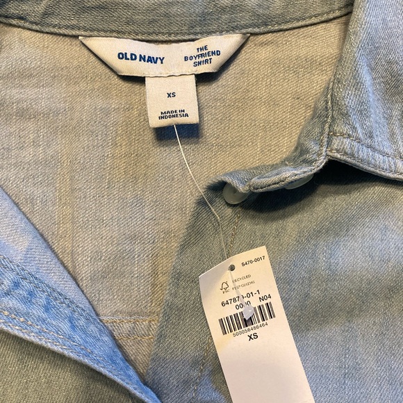 Old Navy Women’s Shirt. - Picture 2 of 5